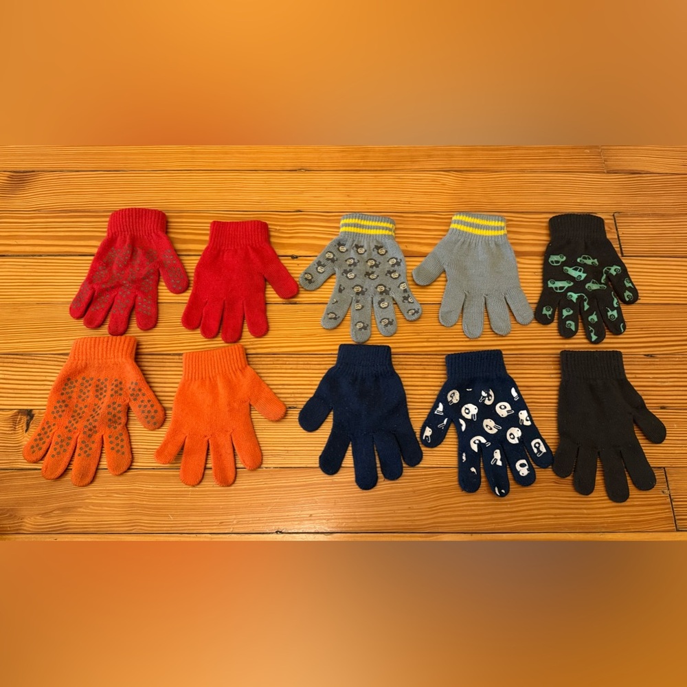 5 pairs kids grippy gloves 🧤